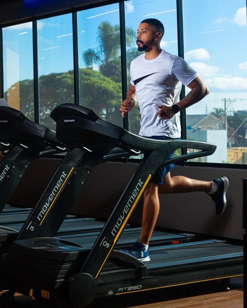 墨田区のパーソナルジム|男性の平均体脂肪を超え、理想の体へ